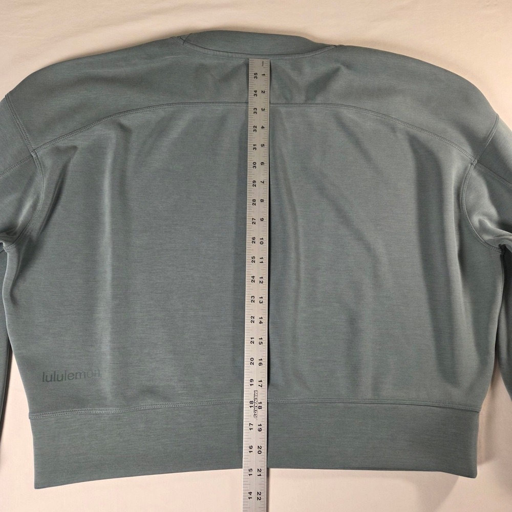 Lululemon Women's Softstreme Perfectly Oversized Cropped Crew Sweatshirt Size 10 - Picture 9 of 9